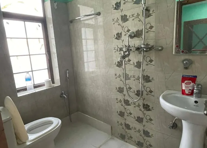 J Resthouse Apartment